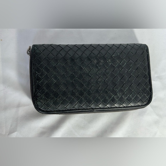 Bottega Veneta Intrecciato Zip Around Black Wallet - Picture 1 of 16